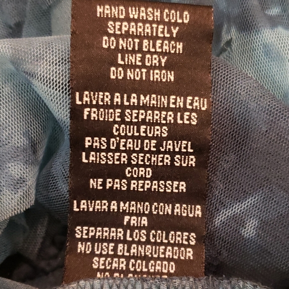 Bebe rockin' back slashed top, S - Picture 11 of 11